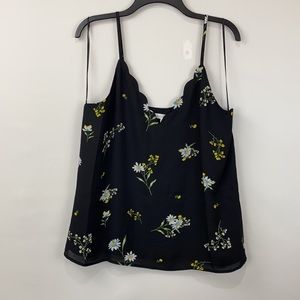 Socialite Scalloped V-Neck Camisole